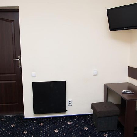 Faraon Hotel Ивано-Франковск Экстерьер фото